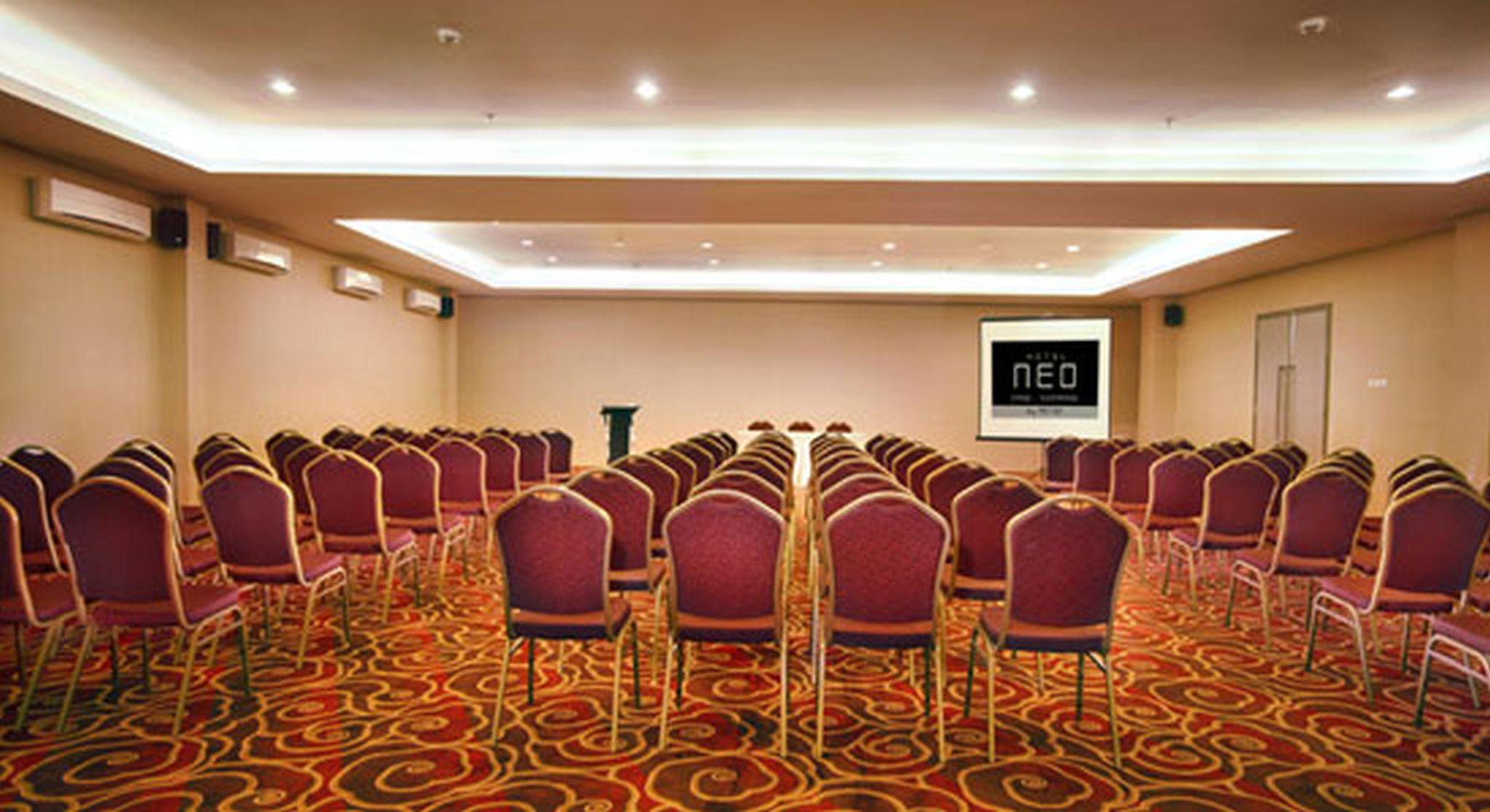 Hotel Neo Candi Simpang Lima - Semarang By Aston Exterior foto